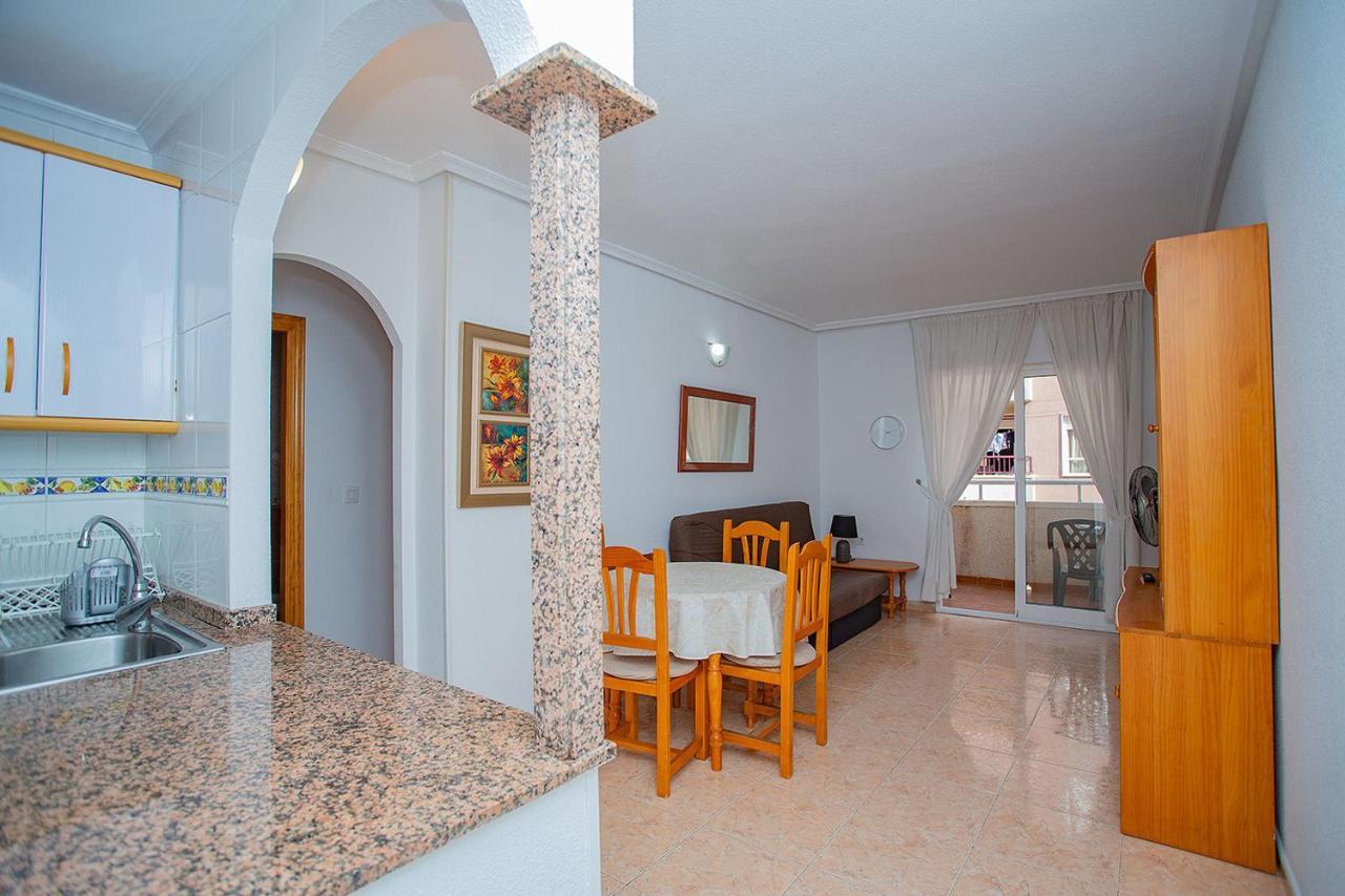 096 Pleasant Place Luis - Alicante Holiday 托雷维耶哈 外观 照片