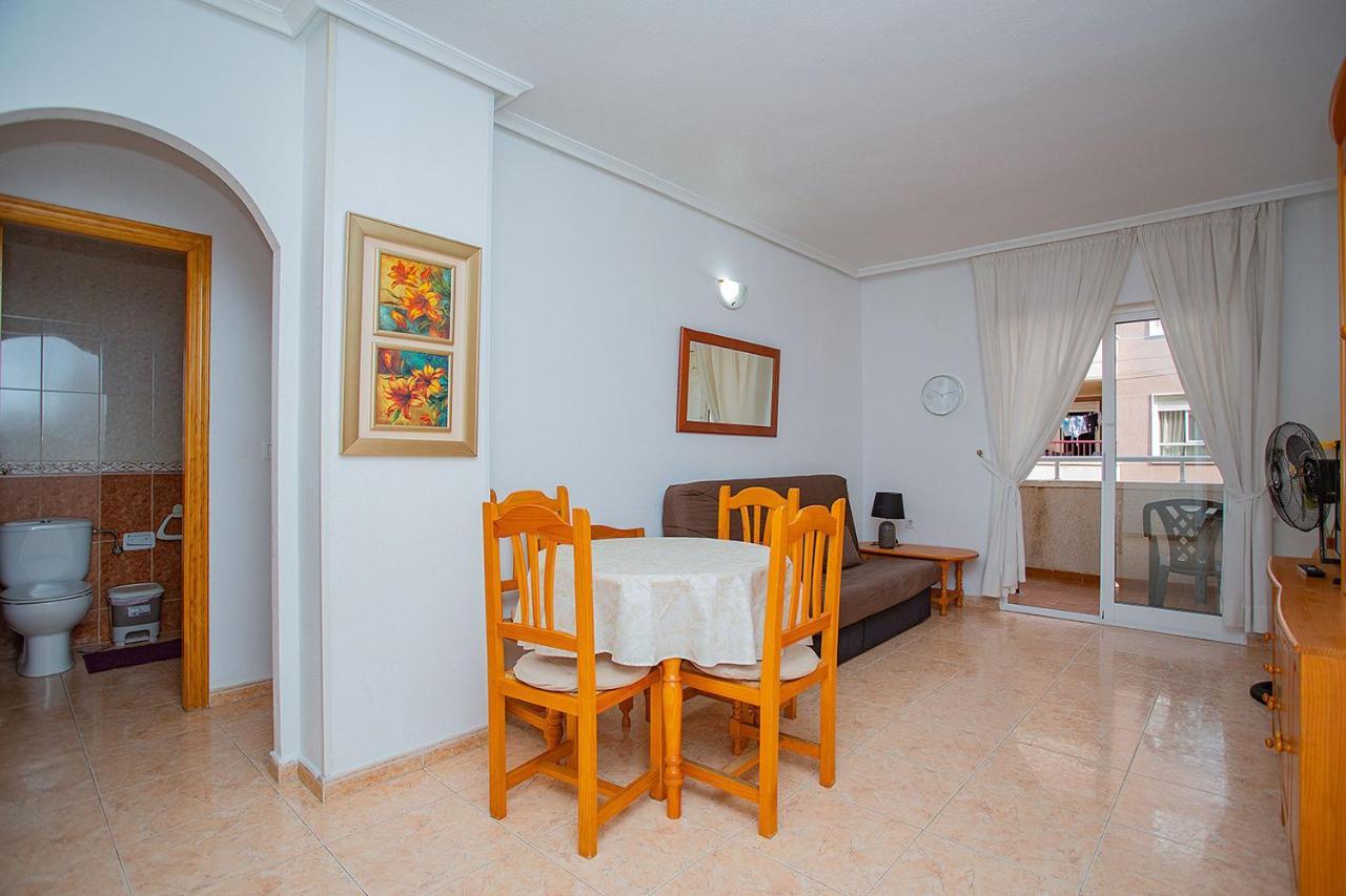096 Pleasant Place Luis - Alicante Holiday 托雷维耶哈 外观 照片