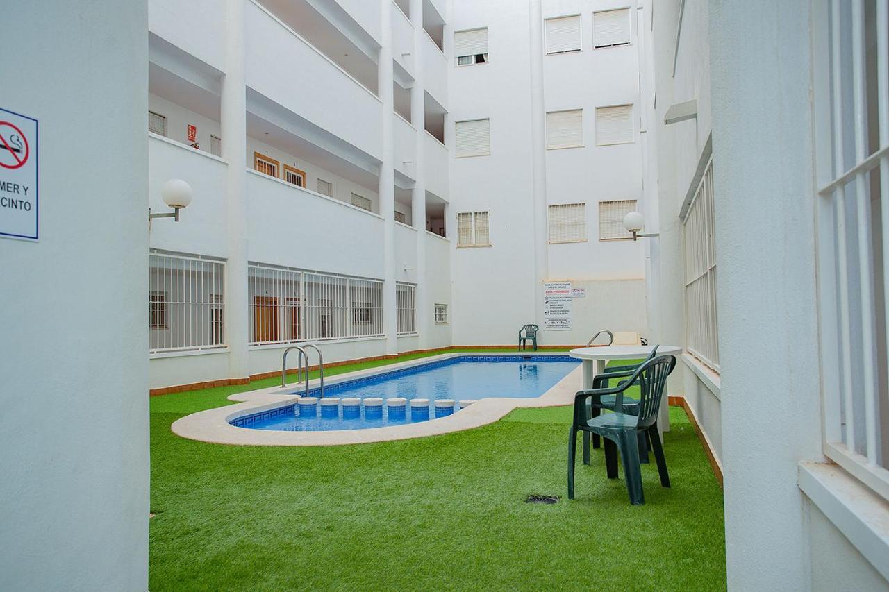 096 Pleasant Place Luis - Alicante Holiday 托雷维耶哈 外观 照片