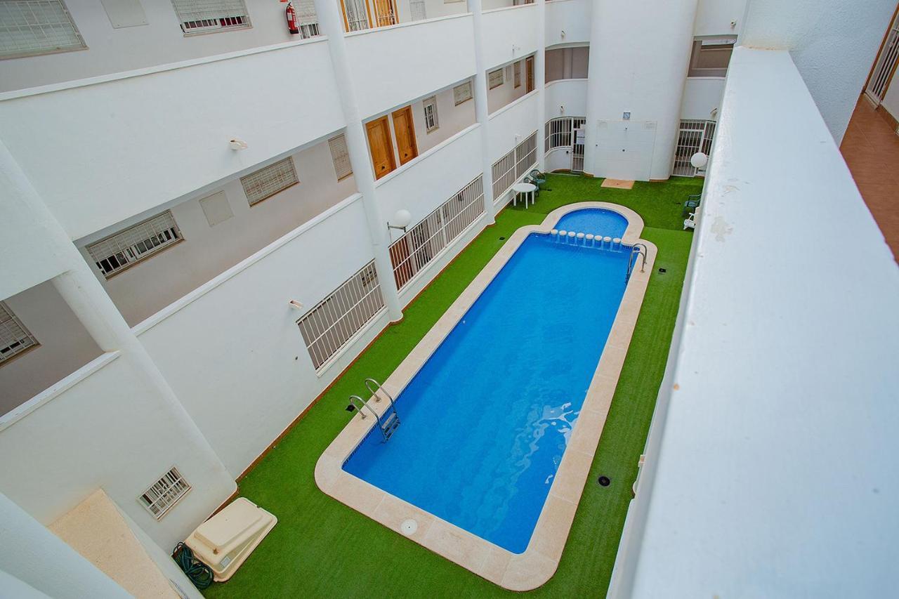 096 Pleasant Place Luis - Alicante Holiday 托雷维耶哈 外观 照片