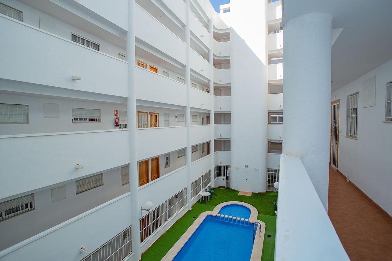 096 Pleasant Place Luis - Alicante Holiday 托雷维耶哈 外观 照片